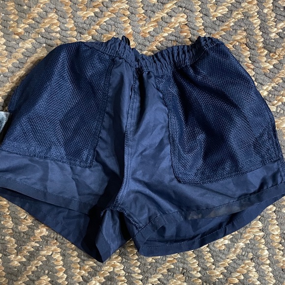 The North Face Girls Dark Blue Hiking/Athletic Shorts - Picture 5 of 6